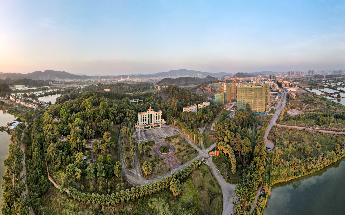 潼湖基地 基地大院.png